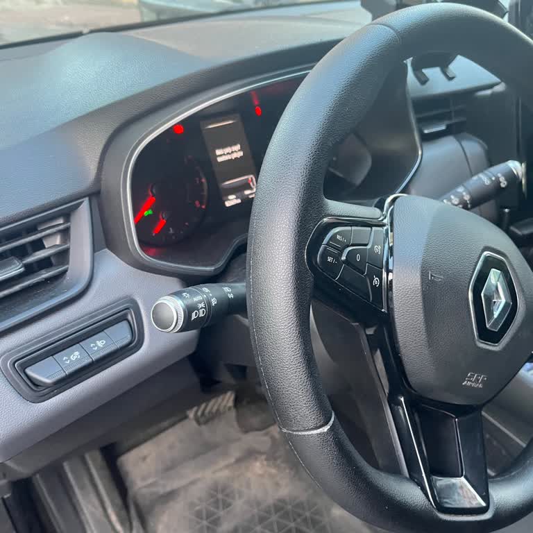 Renault Clio 5 Akü Şarj Uyarısı