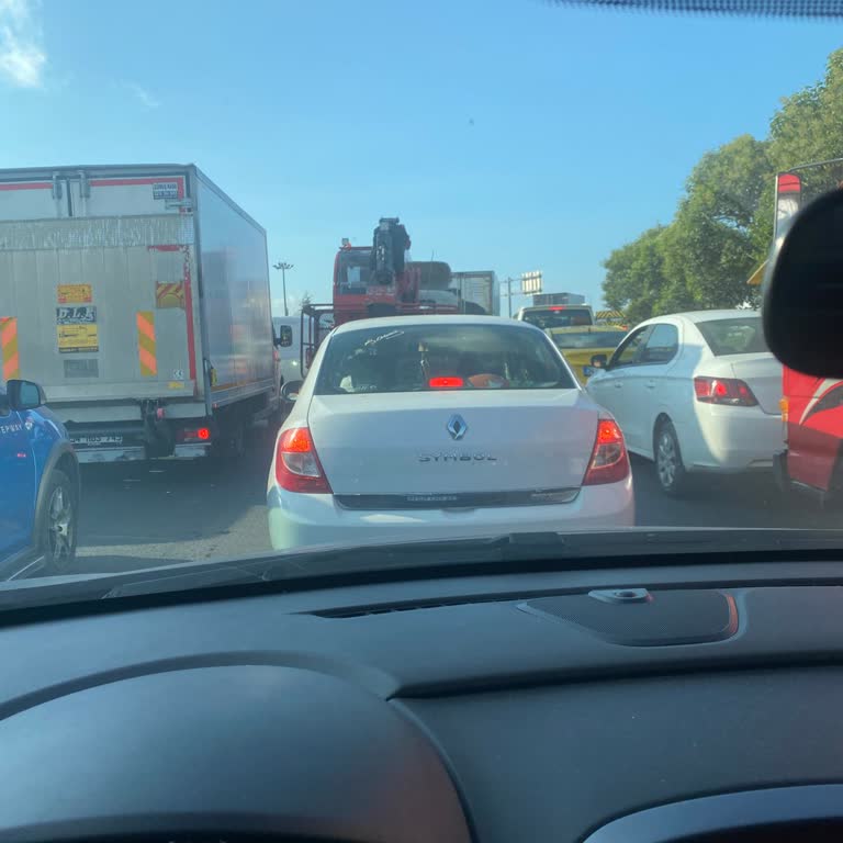 İBB - İstanbul Büyükşehir Belediyesi Metrobüs Çalışmaları Ve Uzun Yolculuk Süreleri