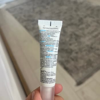 La Roche - Posay Yanlış Ürün: Yüzümü Yakan Nemlendirici