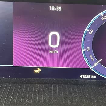 Skoda Octavia 2021 Modelde Sürekli Vites Ve SOS Arızası