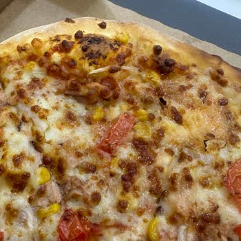 Domino's Pizza Ekstra Ödeme Yapın Malzemesiz Pizzanız Yolda!