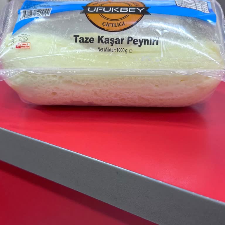 City Gross Şişmiş Vaziyette Ufukbey Marka Kaşar Peyniri