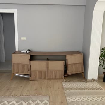 Sinan Özen Mobilya (İzmir) Kalitesiz Malzemeler Ve İlgisiz Bir Mağaza