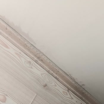 Beko Klima Salonun İçine Su Akıtıyor