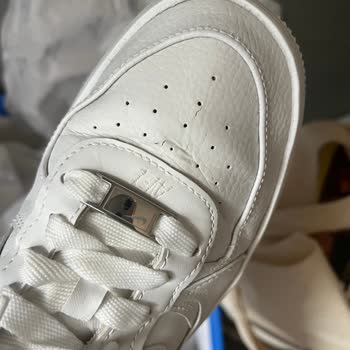 Online Lostra Ayakkabı Tamir Bakım Sorunu