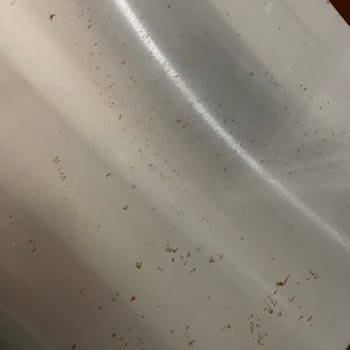 Bosch Buzdolabın Kapağında Paslanma