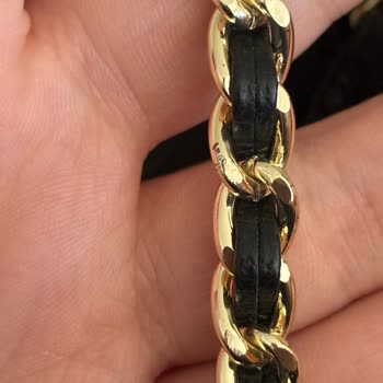 Vakko Çanta Korkunç Defolu Gönderildi.