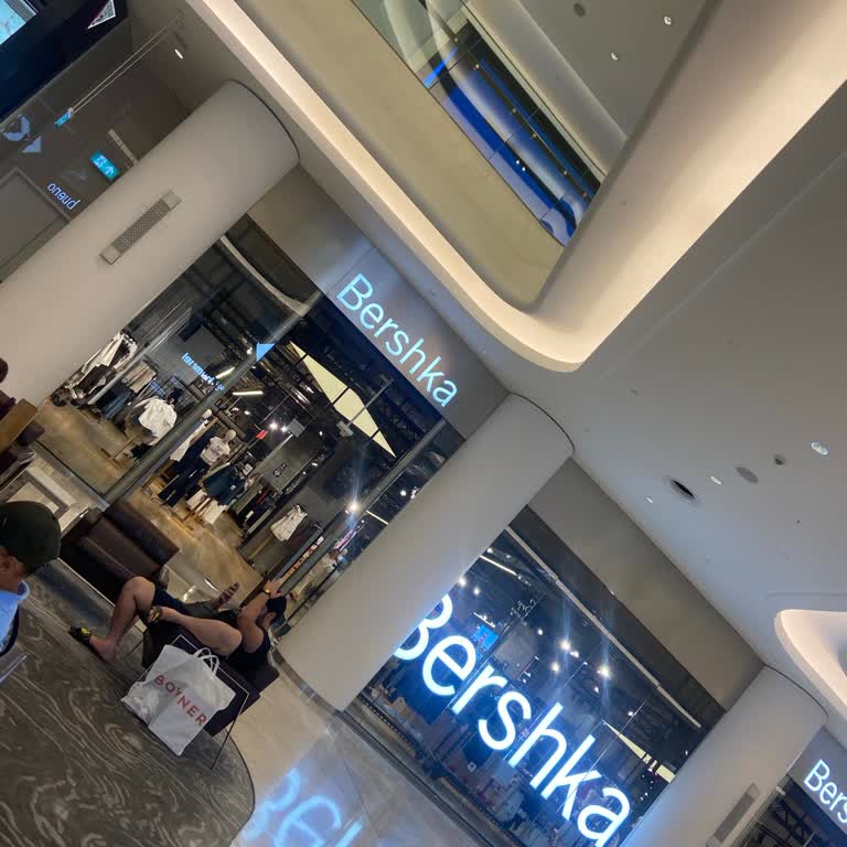 Bershka Mağazasında Kötü Hizmet Ve Saygısız Davranış