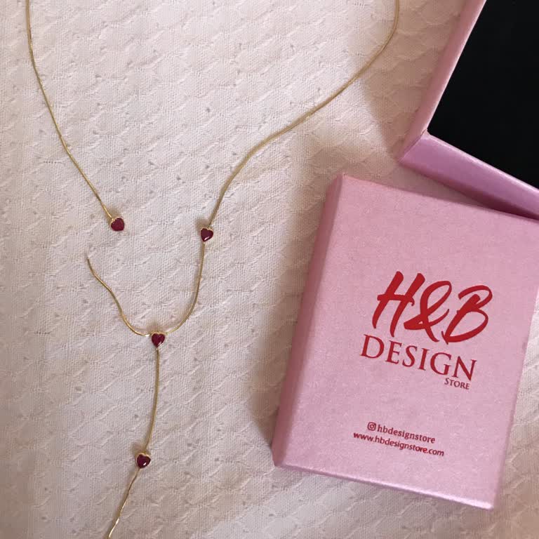 H&B Design Store Kırık Kolye Gönderdi