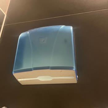 Ümraniye Eğitim ve Araştırma Hastanesi Ümraniye Hastanesi'nde Temizlik Sorunları Ve Hizmet Eksikliği