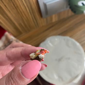 Tat Bakliyat Tat Hazır Yemek İçerisinden Taş Çıktı