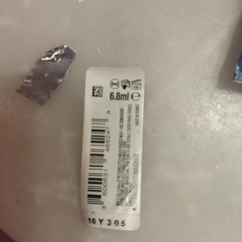 Maybelline Kapatıcımın Çoğu Pakette Sıkışıp Çöp Oldu