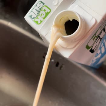 Teksüt Kutu Sütünde Beklenmedik Sıvı Problemi!