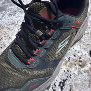 Boyner Mağazasından Aldığım Skechers Ayakkabıda Şekil Bozukluğu Ve Koku Sorunu