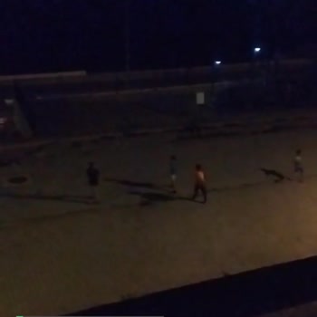 Çevre, Şehircilik ve İklim Değişikliği Bakanlığı Mahallede Gürültü Yapan Çocuklar