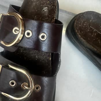 Cömert Ayakkabı (comertshoes.com) Yeni Terliklerin Deri Sorunu Ve Kötü Mağaza Deneyimi!