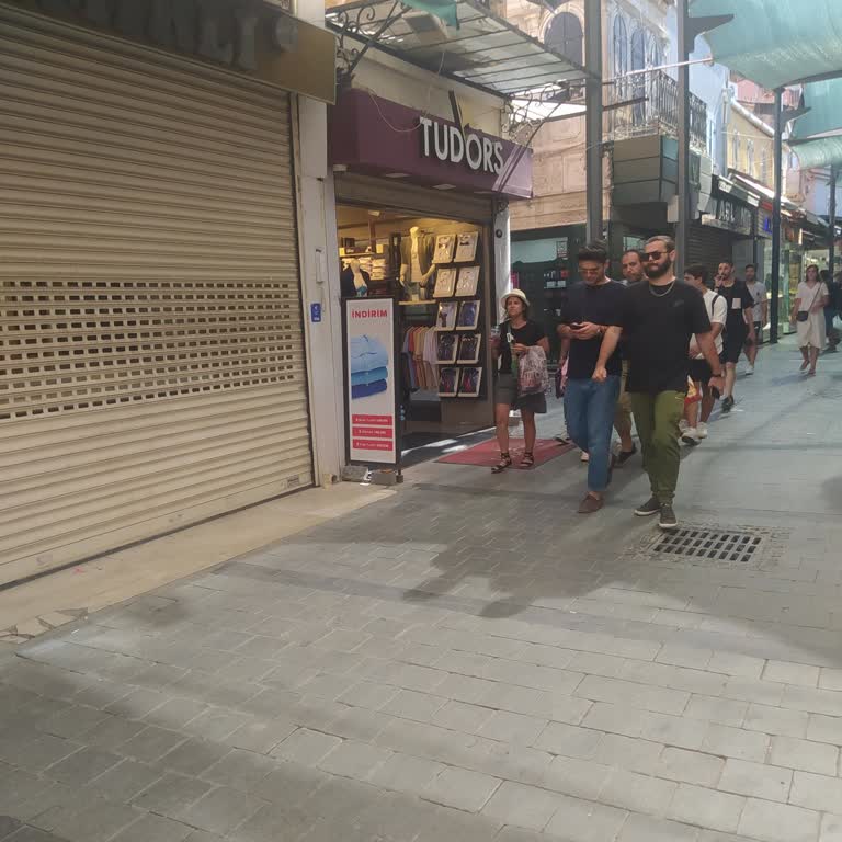 Tudors Gömlek Mağazaya Alınmadık Rencide Edildim