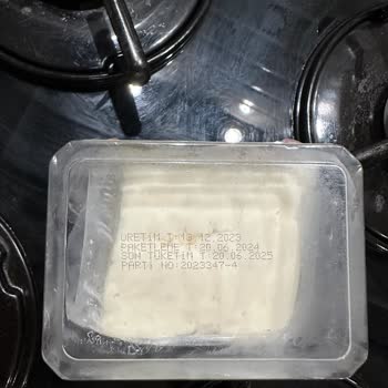 Ünal Peynirdeki Yabancı Siyah Madde