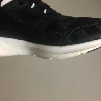 3.699₺ Lik Skechers In Tabanlığını Boyamışlar