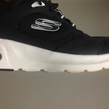 3.699₺ Lik Skechers In Tabanlığını Boyamışlar