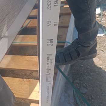 Bien Seramik Aynı Kutu Ve Palette Renk Farkı