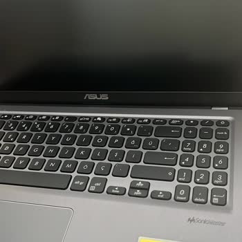 Media Markt Teknik Servis, Çakma Ekran Takmış