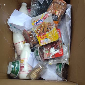 A101 Mağazasının Çöp Konteynerine Et Atması Rahatsızlık Veriyor