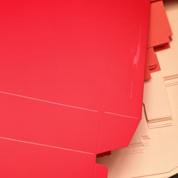 Janef Paramıza Yazık! Uzak Kalın