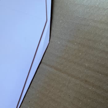 Janef Paramıza Yazık! Uzak Kalın