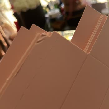 Janef Paramıza Yazık! Uzak Kalın