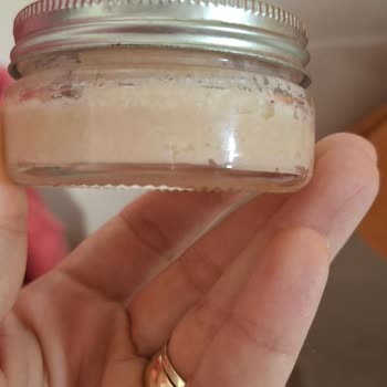 Jowe Kaş Jeli Eridi