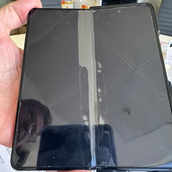 Samsung Fold 4 Ekran Tam Açılma Problemi