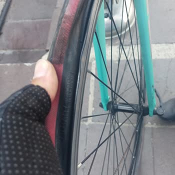 ABB - Ankara Büyükşehir Belediyesi Yanlış Yerleştirilen Mazgal Nedeniyle Kaza Ve Hasar