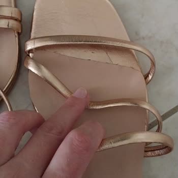 Elle Ayakkabı Elle'den Aldığım Sandalet İlk Gün Deforme Oldu Ve İade Sorunu Yaşadım