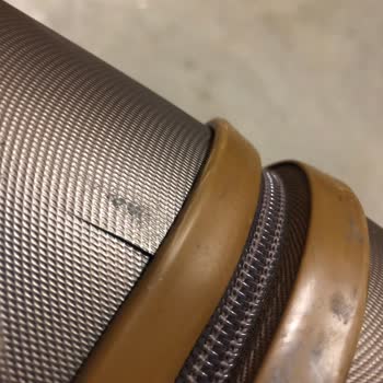 SunExpress Flight XQ879: Damage to Luggage and Missing Power Bank