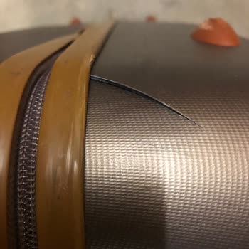 SunExpress Flight XQ879: Damage to Luggage and Missing Power Bank