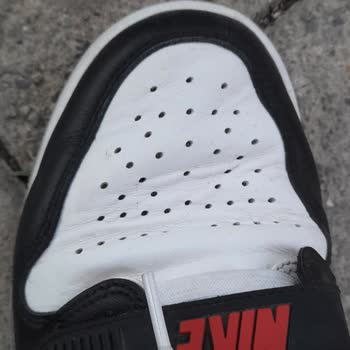 FLO Ayakkabı FLO'dan Aldığımız Nike Ayakkabının Kalitesi Ve Müşteri Hizmeti Sorunu
