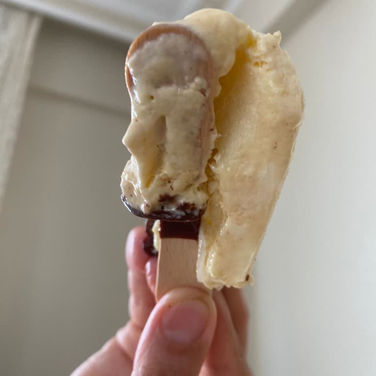 Magnum Mini Klasik Dondurmanın Yarısı Yok, Mini Değil Minacık