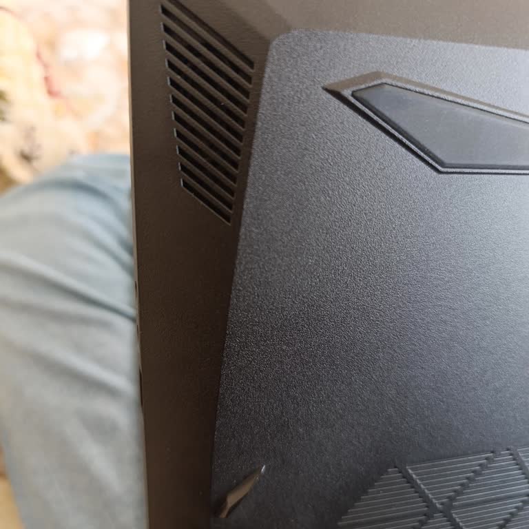 Monster Notebook Hoparlör Cızırtısı Var