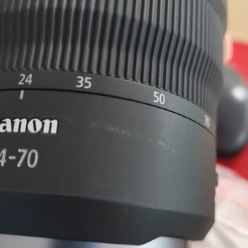 Foto Center Canon Rf 24-70 2.8 Lens Ezilmiş Geldi