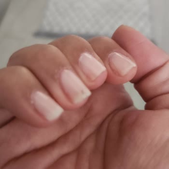 Olga Tırnak Center Alsancak'ta Dikkat Edilmesi Gereken Manikür Hizmetleri