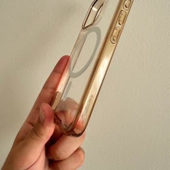 Spigen İphone 15 Pro Kılıf Sararması