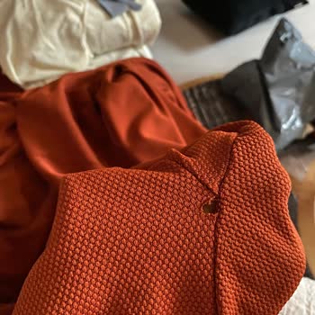 Yenibihava (İnstagram) Yeni Bir Hava Halı Koltuk Örtüsü İademi Yapmıyor Geçiştiriyor