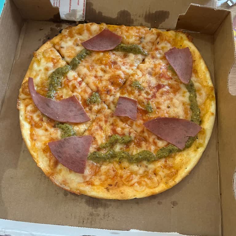 Pizza Station Çağlayan Şubesinden Fümeli Pizza Söyledim Malzeme Yoktu!