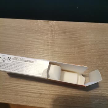 La Roche - Posay İzmir'deki Eczaneden Alınan Güneş Kremi Sorunu