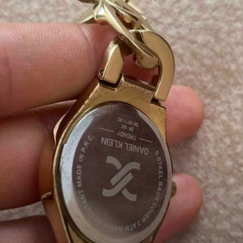 Daniel Klein Kol Saatinde Bir Ayda Renk Atması