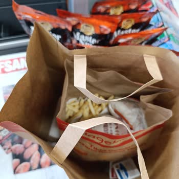 Fuaye Çarşı Burger King Mağazası Buz Ve Cola Faciası