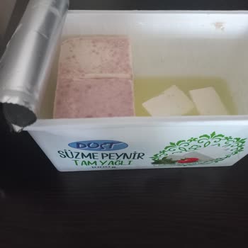Dost Tam Yağlı Süzme Peynir Bozulması