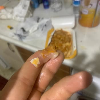 Maydonoz Döner Çiğ Ürün Ve Üslüpsuz Şube Çalışanları