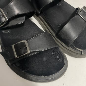 Deichmann Siyah Sandalet Sorunu